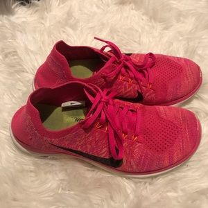 Women’s Nike Free Run Flyknit Sneaker